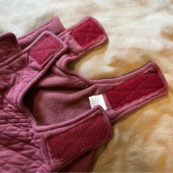 Telluride Clothing | Quilted Dog Blanket - Picture 7 of 11